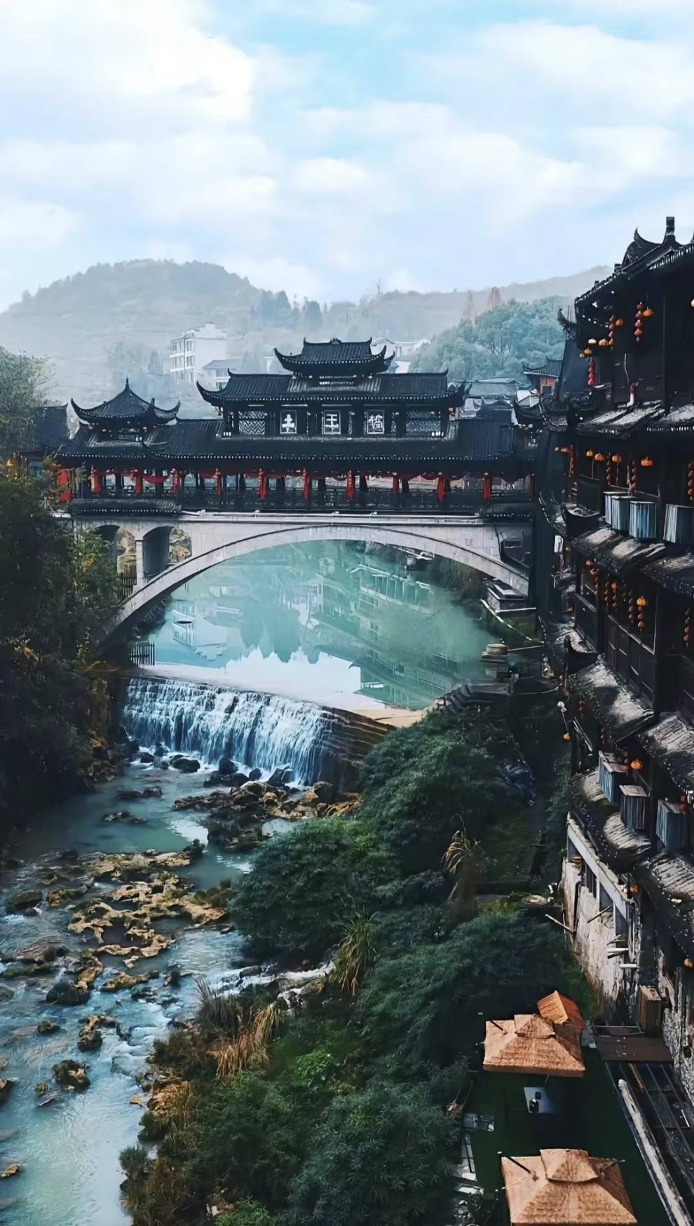 芙蓉镇