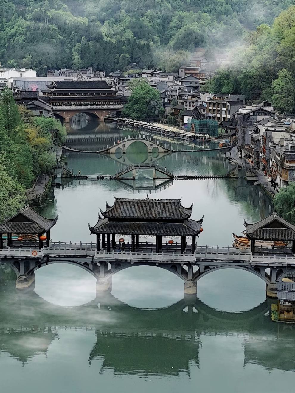 凤凰古城