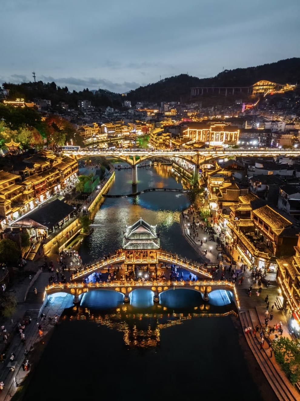 凤凰古城夜景